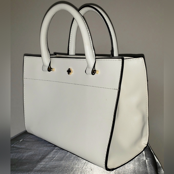 CROWN & IVY Handbag / Shoulder Crossbody Purse - Off White - Like New - Picture 4 of 6